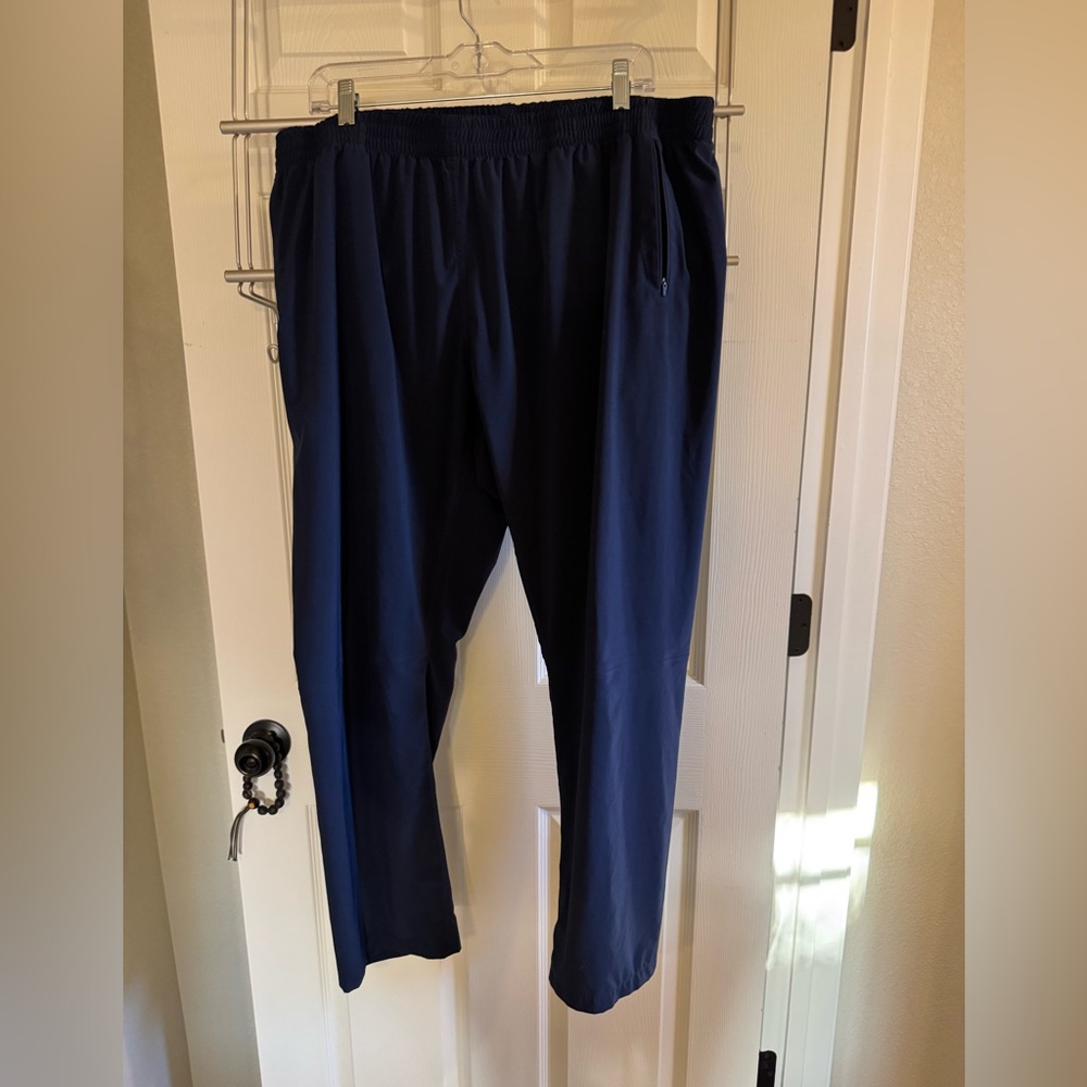 Outdoor Voices Women’s Navy Zephyr Joggers